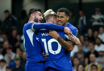 Nối gót Felix, Chelsea chia tay thêm 1 tiền đạo 'chân gỗ'