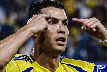 Thi đấu 16 năm, Ronaldo chỉ nhận được đúng 4 'danh hiệu'