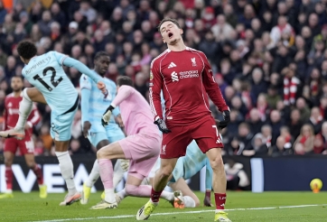 Mất điểm tại Anfield, Liverpool vẫn vượt mặt MU tại Ngoại hạng Anh