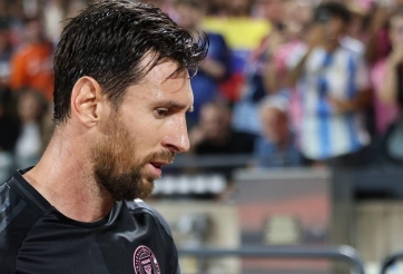 Trận đấu của Lionel Messi biến thành màn hài kịch