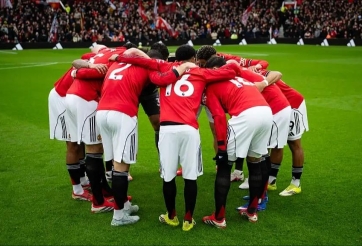 MU 'cà khịa' Chelsea cực gắt khi fan tinh ý phát hiện bình luận 5 từ