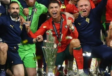 Không đá cho Bồ Đào Nha, Ronaldo vẫn nhận vinh dự đặc biệt trước World Cup
