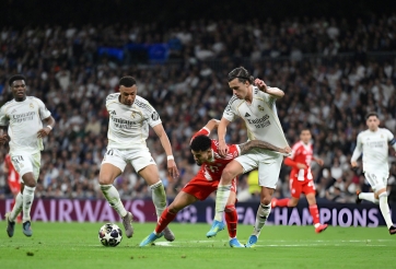 CĐV Real Madrid đồng loạt đòi bán 1 ngôi sao sau trận thua Bayern Munich