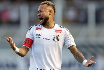 Neymar hành động đau lòng khi bị chính CĐV Santos chế giễu