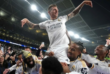 Toni Kroos phá vỡ sự im lặng về việc tái xuất Real Madrid