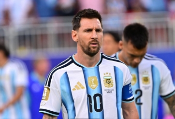 Messi bị 'sờ gáy' tại World Cup 2026, phản ứng khiến tất cả bất ngờ