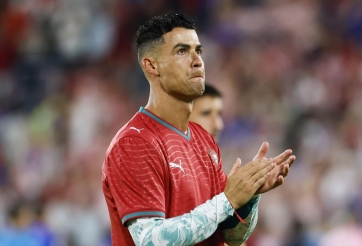 Ronaldo: 'Các người đã cố hạ gục tôi suốt 23 năm'