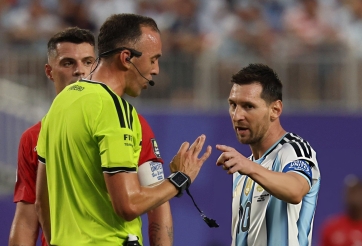 CHÍNH THỨC: Trọng tài chính lên tiếng về sai lầm giúp Argentina hưởng lợi