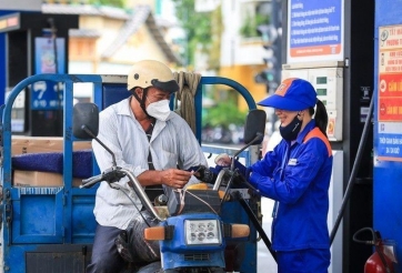 Giá xăng dầu hôm nay 30/7: Tăng mạnh!