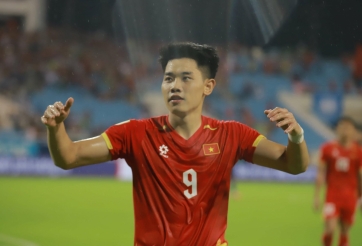 Đình Bắc đối đầu 'sao mai' nguy hiểm nhất Malaysia ở bán kết AFF Cup