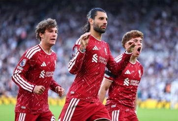Liverpool thoát thua 'hú vía' ngày ra quân Ngoại hạng Anh 2026/27