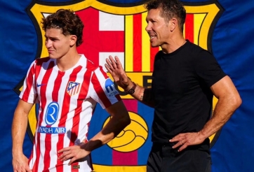HLV Diego Simeone đồng ý bán Julian Alvarez cho Barca