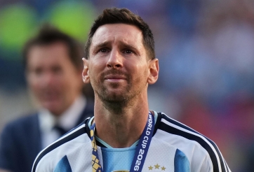 Báo Argentina dậy sóng khi tuyên bố Messi giải nghệ