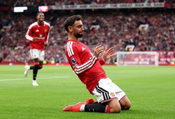Bruno lập hat-trick, MU đại thắng trong trận cầu 7 bàn