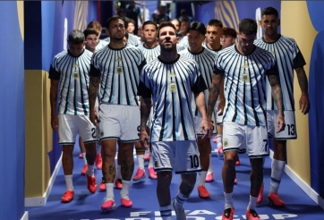 Cầu thủ Argentina đồng loạt phản ứng khi Messi tuyên bố giải nghệ