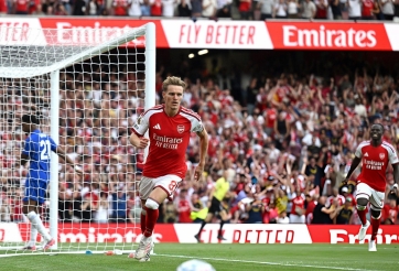 Arsenal ngược dòng nghẹt thở trước Chelsea