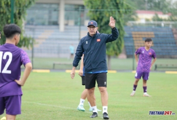 HLV Brazil cùng tuyển Việt Nam liên tục đá giao hữu trước VCK World Cup