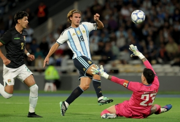 Argentina đại thắng 4 bàn ngày vắng Messi
