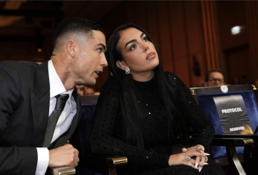 Vợ Ronaldo gây bão với thông điệp nhắm thẳng HLV Bồ Đào Nha