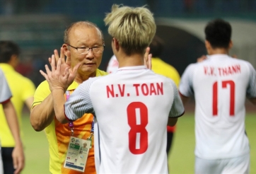 Trước Australia, ĐTQG Việt Nam có nên đánh cược?