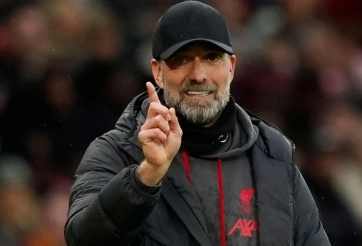 Jurgen Klopp dè chừng MU trước trận derby nước Anh