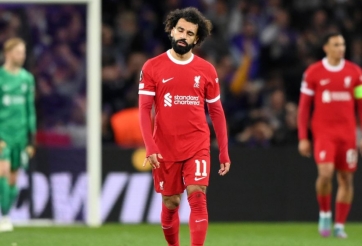 Liverpool chạm cột mốc tệ nhất lịch sử trên sân nhà