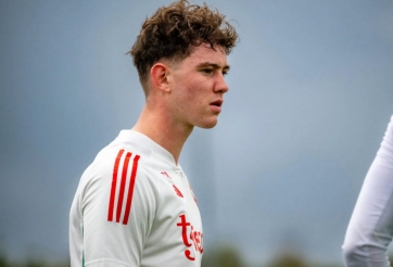 MU phải dùng cầu thủ của đội U18 để chữa cháy cho vị trí trung vệ