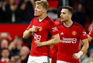 Điểm nhấn MU 3-2 Newcastle: Khi Ten Hag ‘đuổi’ các tiền vệ lên làm tiền đạo