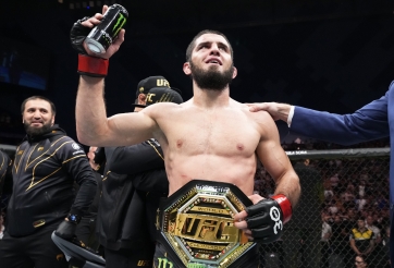 Islam Makhachev: “Dustin Poirier còn chẳng tin rằng hắn có thể thắng tôi”