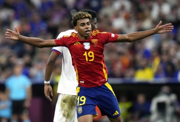 Lamine Yamal: So ra thì hơn Pele, Messi, Ronaldo