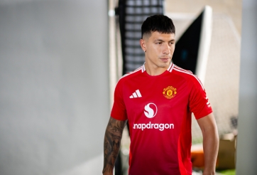 Vị trí lạ lẫm của Lisandro Martinez và câu chuyện hậu vệ biên ở MU