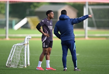 Arteta đích thân 'giáo huấn' sao trẻ sau chuỗi trận thất vọng