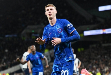 Neville chỉ ra cái tên “bất ngờ” xuất sắc nhất trận Chelsea vs Liverpool