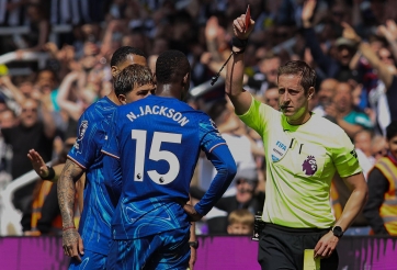 Maresca ngán thật sự về tấm thẻ đỏ của Nicolas Jackson