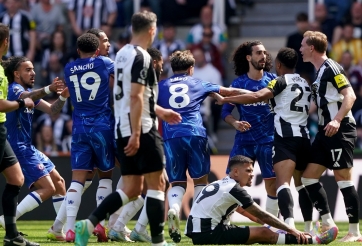 Kịch bản nào cho vòng đấu cuối cùng của Premier League 2024/25?