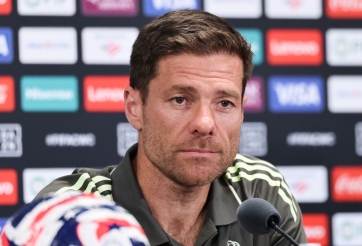 Xabi Alonso: 'Tôi không thể cược sự nghiệp của mình như Ancelotti'