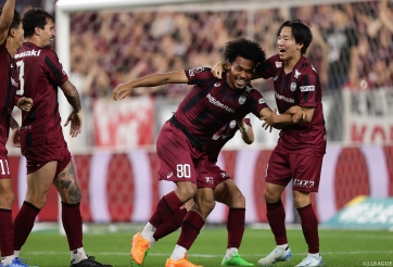 Nhận định V-Varen Nagasaki vs Vissel Kobe: Một trời một vực