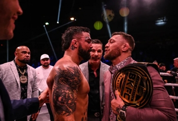 Sức hút cực lớn của Conor McGregor: Cầm đai lên thượng đài, khán giả vỗ tay như sấm dậy