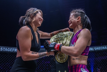 ONE Fight Night 14: Stamp Fairtex làm nên lịch sử, trở thành nữ võ sĩ đầu tiên của ONE vô địch ở 3 thể thức thi đấu