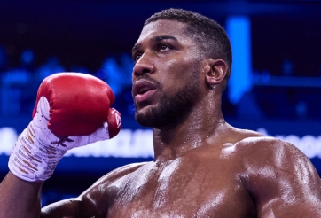 Anthony Joshua khó chịu, cho rằng Tyson Fury “không dám” đối đầu với mình