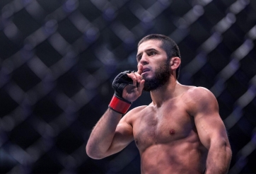 Islam Makhachev khuyên Volkanovski nên nghỉ ngơi sau khi bị hạ gục tại UFC 294