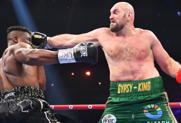 Tyson Fury chiến thắng trước Ngannou gây tranh cãi