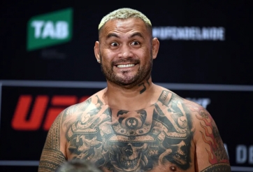 Huyền thoại UFC Mark Hunt bị gạ ‘bán độ’