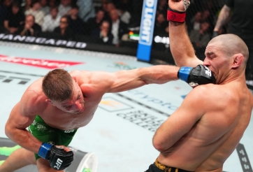 Đánh bại Sean Strickland, Dricus Du Plessis trở thành tân vương hạng trung UFC