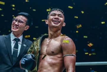 ONE 165: Đánh bại Takeru trên sân nhà, Superlek thành công bảo vệ đai vô địch Kickboxing thế giới
