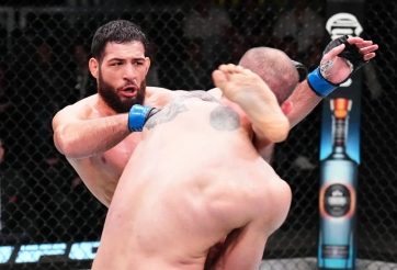 UFC Vegas 85: Nassourdine Imavov giành chiến thắng áp đảo trước Roman Dolidze, nuôi hy vọng tranh đai vô địch