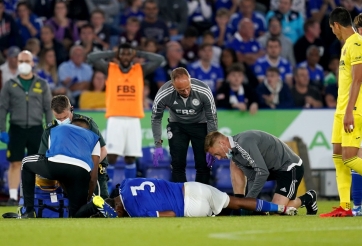 Sao Ngoại hạng Anh gãy đôi chân vì 'pha xoạc bóng như Son Heung-min'