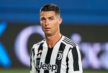 Ronaldo vỡ 'kế hoạch trong mơ' vì Messi rời Barca