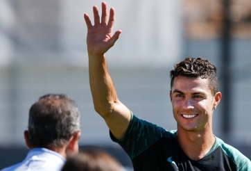 Chuyển nhượng bóng đá tối 25/8: MU chiêu mộ Haaland, Juve bán rẻ Ronaldo?