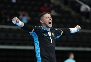 Argentina vào bán kết sau loạt penalty căng thẳng